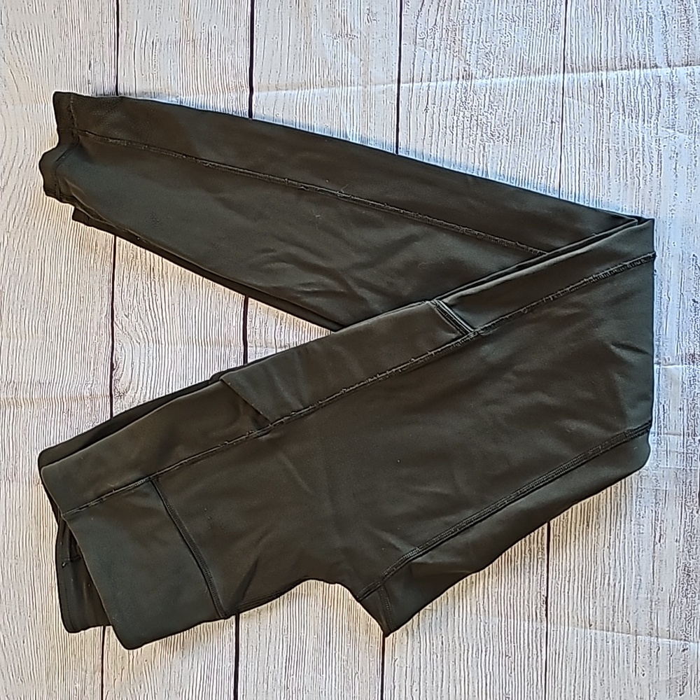 Lululemon sz 4 forest/olive green leggings